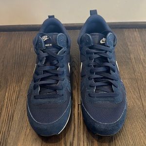 Nike Men’s Internationalist, size 10